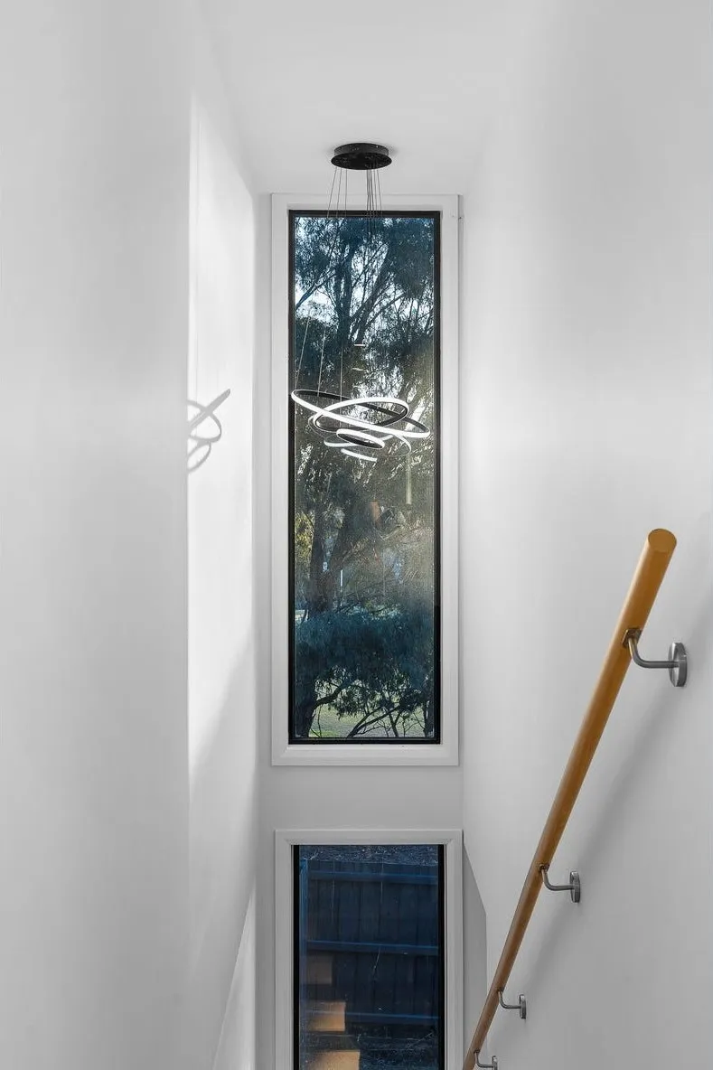 Warrigal Road — 11